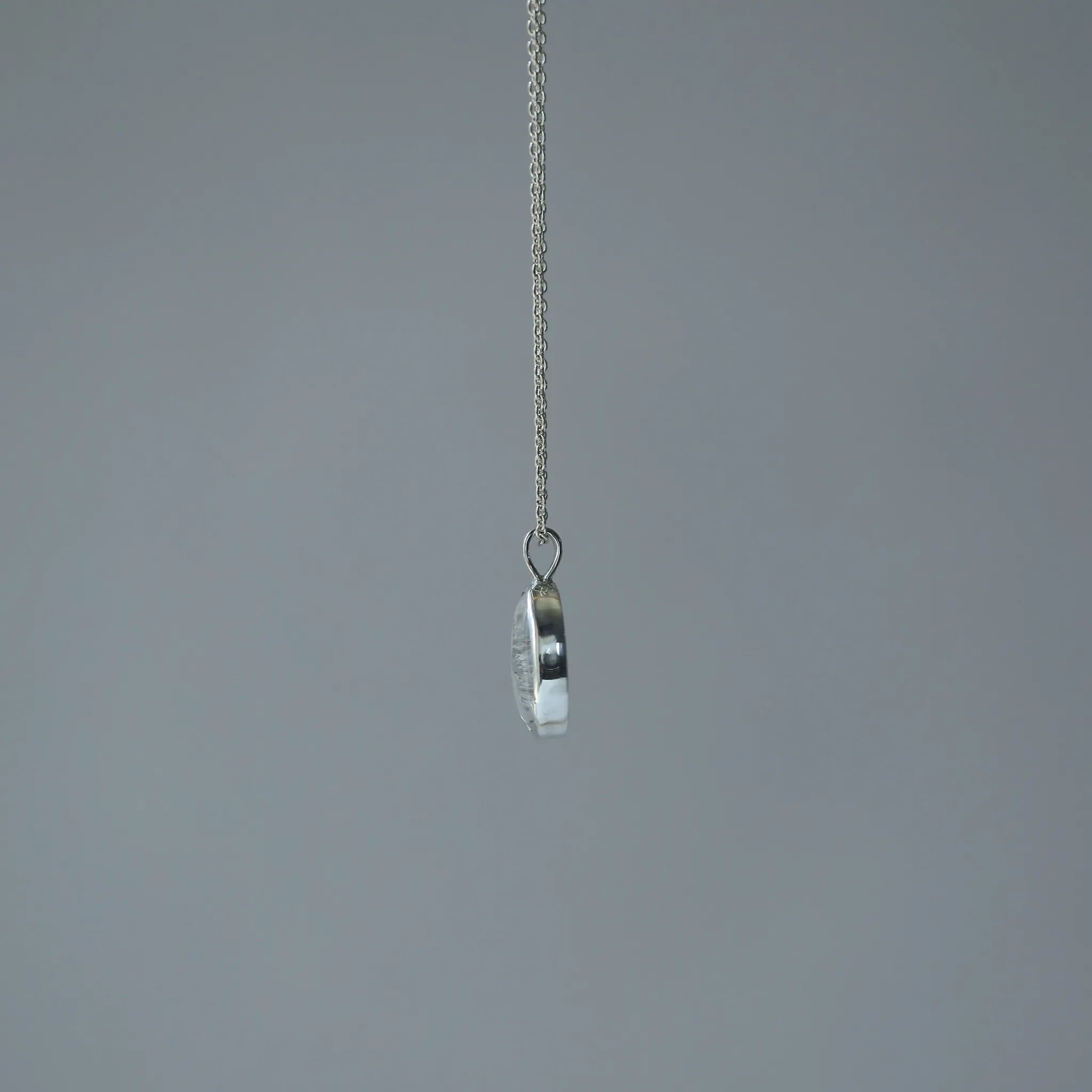Fragment pendant
